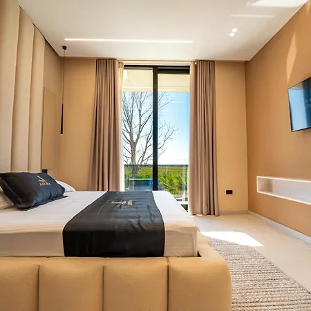 Azura With Pool Sauna Jacuzzi *