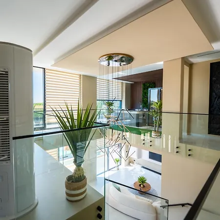 Azura With Pool Sauna Jacuzzi Villa