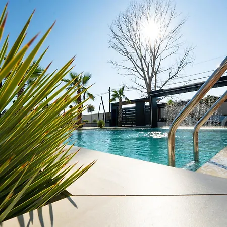 Villa Azura With Pool Sauna Jacuzzi Rrushkull (Durres)