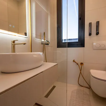 Azura With Pool Sauna Jacuzzi * Rrushkull (Durres)