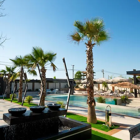 Villa Azura With Pool Sauna Jacuzzi Rrushkull (Durres)