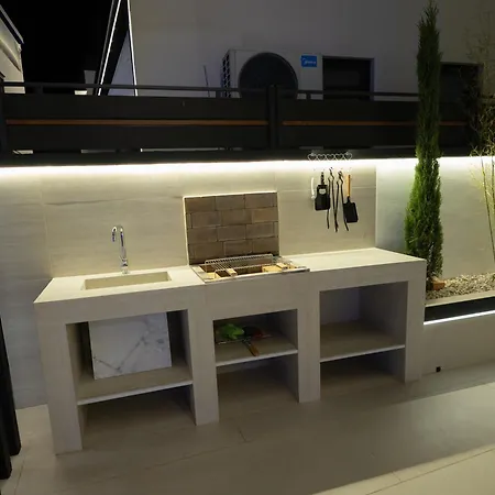Azura With Pool Sauna Jacuzzi