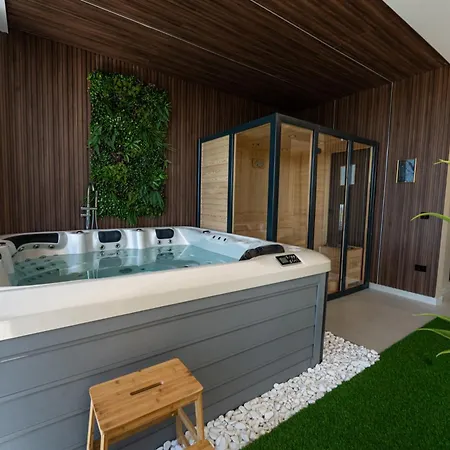 Azura With Pool Sauna Jacuzzi * Rrushkull (Durres)
