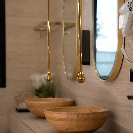 Azura With Pool Sauna Jacuzzi Villa *